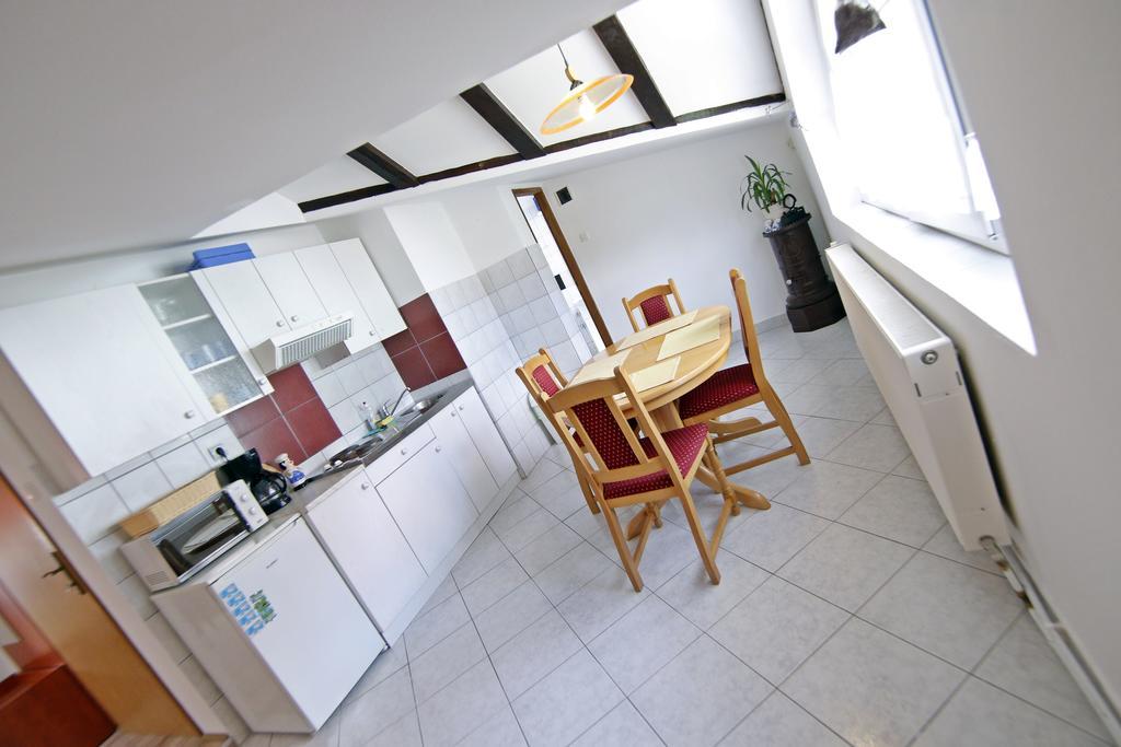 Apartment House Lalita Фужине Екстер'єр фото