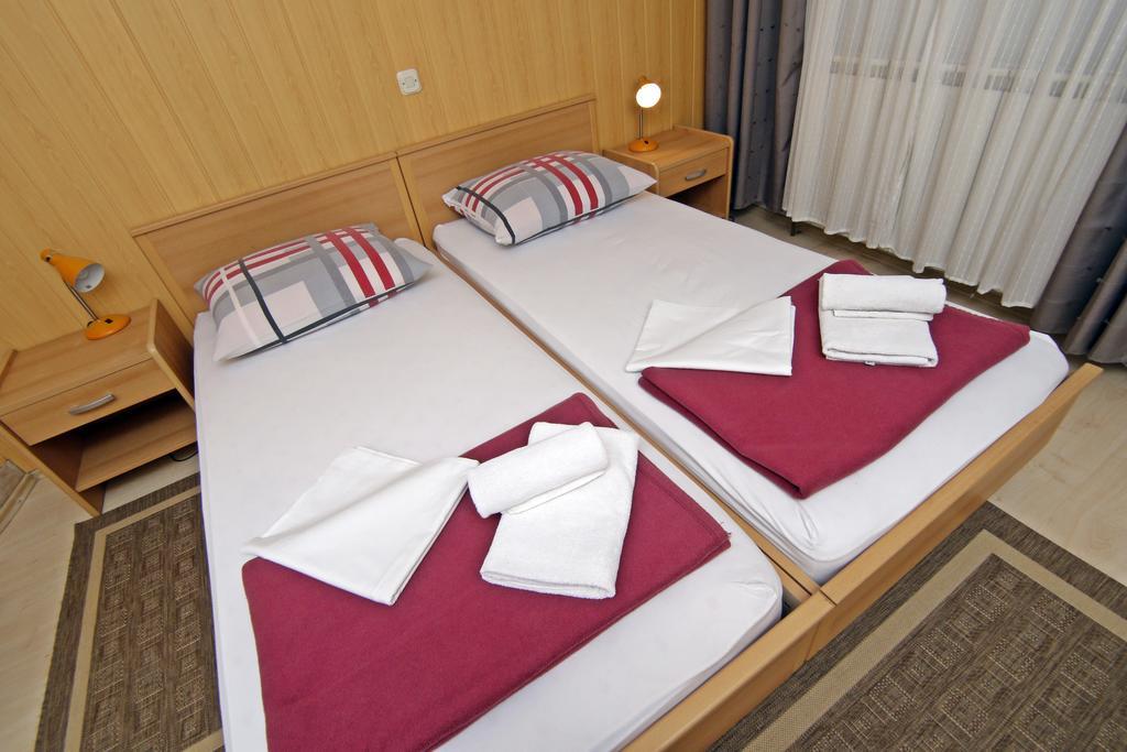 Apartment House Lalita Фужине Екстер'єр фото